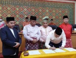 DPRD Kabupaten Pelalawan Teken Nota Kesepakatan KUA-PPAS 2023: APBD Naik Rp317 Miliar