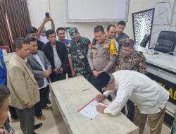 Kapolres Pelalawan dan Bupati Zukri Bersama Forkopinda Sukses Mediasi Penolakan Ibadah Natal di Desa Merbau