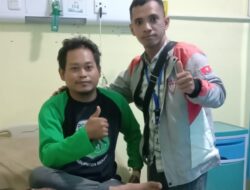 Besuk Rekan Insan Pers, Dede Kurniawan Dalam Perawatan di RS Cikarang Medika