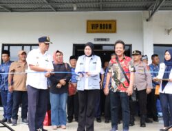 Bupati Indragiri Hulu Resmikan Ceremonial Penerbangan Perintis Perdana Susi Air di Bandara Japura Rengat