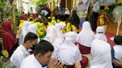 Ulurtangan Kunjungi Aditya Yatim Tunanetra, Lunasi SPP Asrama Yaketunis Yogyakarta