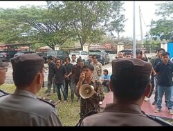 Pertanyakan izin PT Tindoan bujing, Mahasiswa Dan Masyarakat Demo Kantor Perizinan Pemkab Paluta