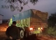 Warga dan Pengendara Keluhkan Ceceran Tanah Proyek PT Prima Indah Lestari di Desa Junti