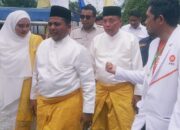 Nazarudin-Abu Bakar Cabup dan Cawabup Pelalawan Resmi Mendaftar ke KPU Dikawal Ribuan Simpatisan