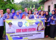 Ini Yang Dilakukan Plt Bupati Pada Anak Stunting.