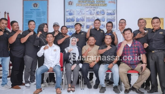 Pasangan MARI Sambangi Kantor PWI Labuhanbatu.