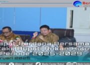 Rapat Perdana Pemerintah Kabupaten Rokan Hulu Pasca Pelantikan Bupati Dan Wakil Bupati
