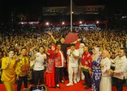 Helat Pelalawan ke-26 Ditutup Meriah, Silet Open Up dan Diva Aurel Guncang Ribuan Penonton dengan “Tabola Bale”