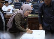 DPRD Rohul Gelar Rapat Paripurna Penyampaian Laporan Banggar dan Penandatanganan Nota Kesepakatan KUA-PPAS Perubahan 2025