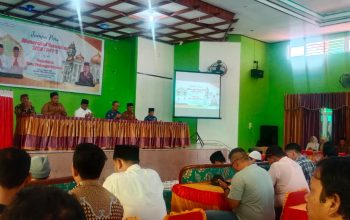 Walikota Padangsidimpuan Letnan Dalimunthe berikan Tali asih dan Bingkisan lebaran pada insan Pers