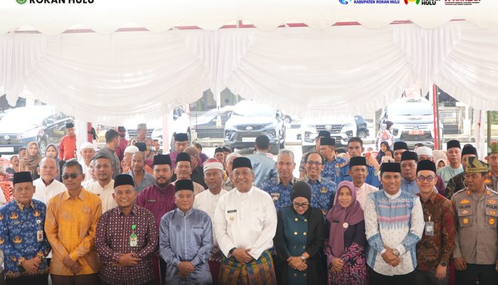Doa Bersama di Pasar Modern, Bupati Anton Akui Tantangan Investasi dan Ajak Bangkitkan Ekonomi Rakyat