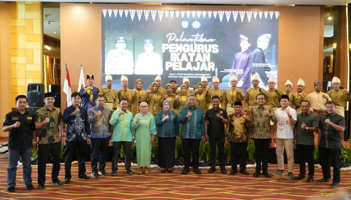Bupati Anton Hadiri Pelantikan IPRY Rohul di Yogyakarta, Tegaskan Peran Mahasiswa sebagai Agen Perubahan