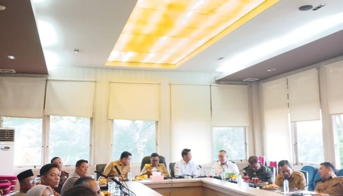 Bupati dan Wakil Bupati Ikuti Launching Buku Panduan Pendidikan Antikorupsi dan Rakor Inflasi