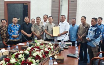 Warga Lubuk Soting Minta Dilibatkan Kelola Eks Kebun PT Torus Ganda, Bupati Rohul Siap Fasilitasi