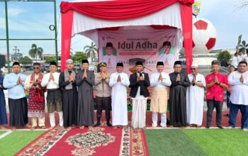 Sholat Idul Adha 1447 dilapangan Mini Soccer, Bupati Zukri : Idul Adha mengajarkan tentang gotong royong