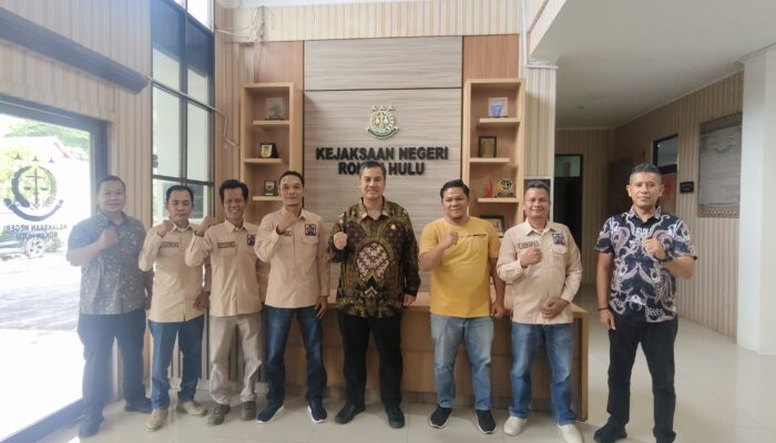 Perkuat Kemitraan Strategis, PJI Rokan Hulu dan Kejari Bangun Sinergi Keterbukaan Informasi Publik