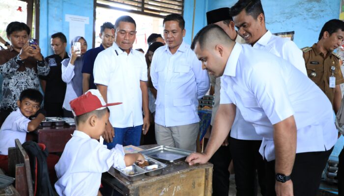 Porkot Lubis Pastikan Program MBG di Rokan Hulu Tepat Sasaran, Serap Tenaga Kerja dan Gerakkan Ekonomi Lokal