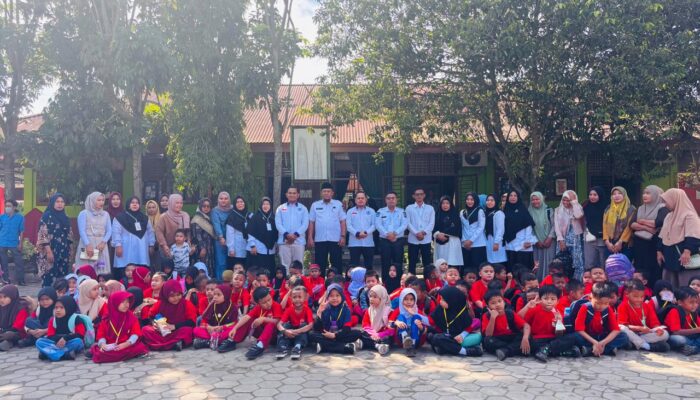 MPLS SDN 006 Pangkalan Kerinci Hadirkan Komnas PA, Orang Tua Dibekali Pemahaman Hukum Perlindungan Anak
