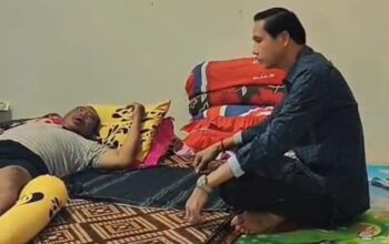 Bukan Hanya Membangun Fisik, Tapi Juga Hati: Bupati Gusril Pausi Jenguk Warga Korban Kecelakaan di Nasal