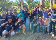 Kades Tinggi Ari Pimpin Langsung Gotong Royong Bersihkan Lingkungan Desa, Perangkat Desa, BPD, Warga dan Mahasiswa KKN UNIB Bersatu Jaga Kebersihan