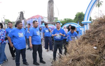 Gerakan Langit Biru Demokrat Rohul, 275 Kader Bersihkan Pemakaman dan Bagikan 150 Paket Sembako