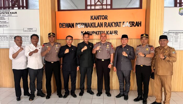 Perkuat Sinergitas, Kapolres Kaur Silaturahmi dengan Ketua DPRD untuk Jaga Kamtibmas dan Bangun Daerah