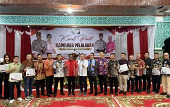 Kapolres Pelalawan Berganti, Bupati Zukri Tekankan Sinergi: Tidak Ada yang Tak Bisa Diselesaikan Kalau Duduk Bersama