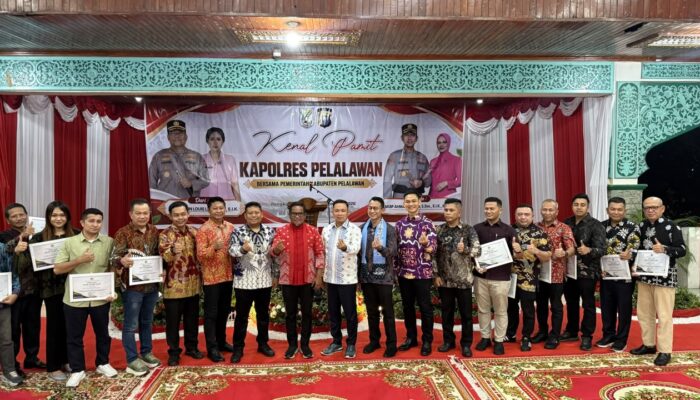 Kapolres Pelalawan Berganti, Bupati Zukri Tekankan Sinergi: Tidak Ada yang Tak Bisa Diselesaikan Kalau Duduk Bersama