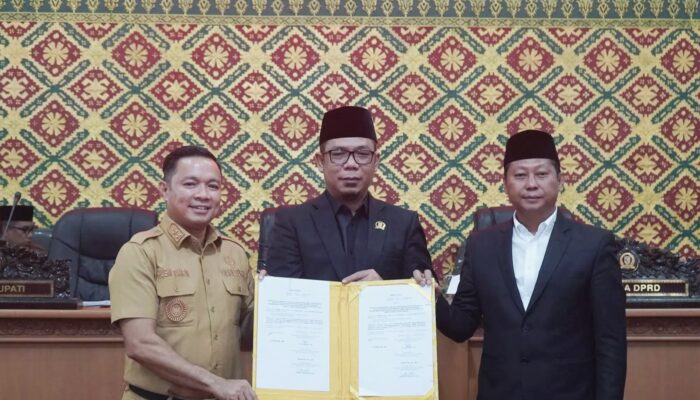 DPRD dan Pemkab Pelalawan Sepakati Ranperda Pertanggungjawaban APBD 2025