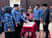 Lantik Kepala Sekolah, Bupati Pelalawan Zukri Minta Tak Ada Anak Pelalawan Putus Sekolah