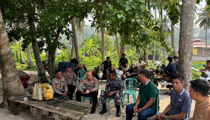 Kapolres Kaur Datang ke Lokasi, Pastikan Pencarian Nelayan Hilang hingga Ditemukan Selamat