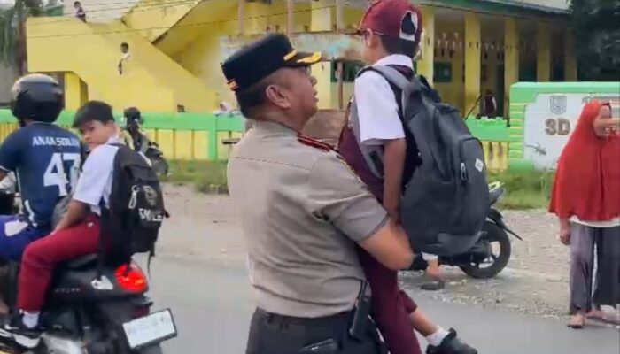 POLRES KAUR GELAR COMMANDER WISH GATUR PAGI, KAPOLRES HINGGA KAPOLSEK TURUN LANGSUNG KE JALAN